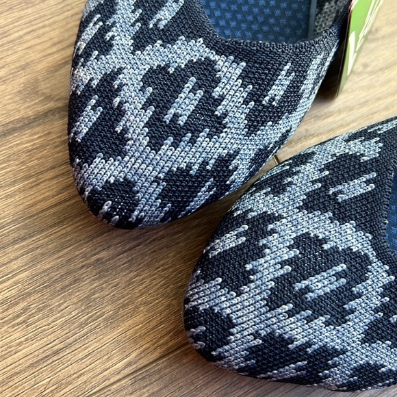 *NEW* Skechers Cleo Sweet Tribe Shoes Navy Blue Stretch Fit Ballet Flats size 7 - Picture 3 of 12